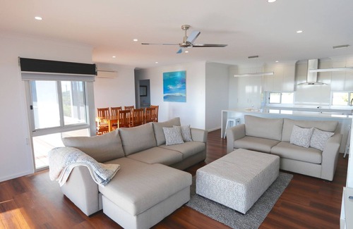 Waterhouse House | Seaside Retreat: Surf and Sand with Breathtaking Views