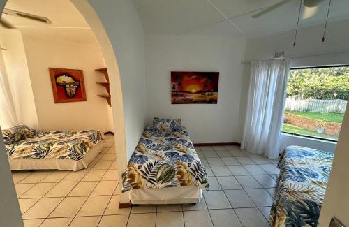Port Edward House | Relaxing Surf and Sun Accommodation with Oceanfront Pool