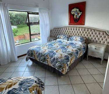 Port Edward House | Relaxing Surf and Sun Accommodation with Oceanfront Pool