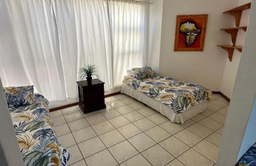 Port Edward House | Relaxing Surf and Sun Accommodation with Oceanfront Pool