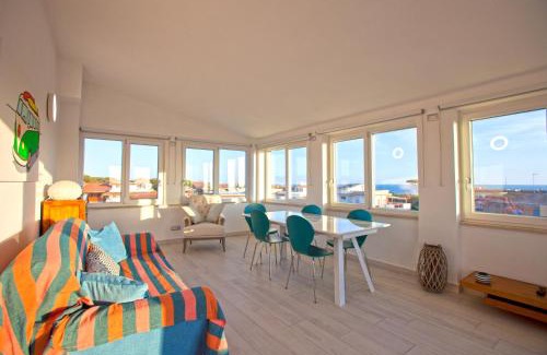 Lavinio Lido di Enea Apartment | Seaside Retreat: Surf and Windsurfer House Anzio