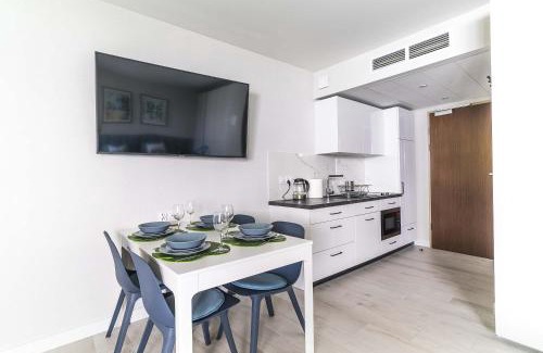 Cetniewo House | Oceanfront Surf Apart with Private Pool & High Ratings