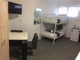 Charlestown Hotel | Ideal Surf Beach Motel Newcastle - 4-Star Stay Awaits