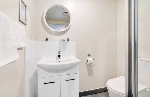 Port Macquarie Hotel | Family-Friendly Surf Beach Motel Port with Breakfast & Kitchen