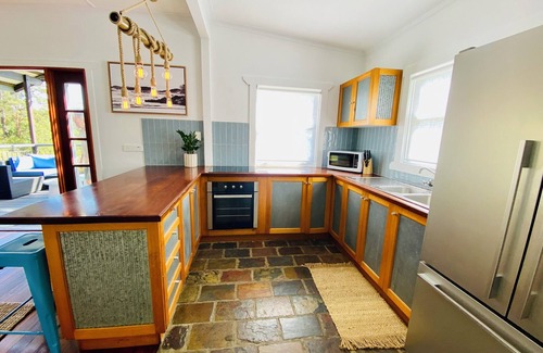 Korora Cottage | Pet-Friendly Surf Break On Bruxner - Top Guest Rated Stay