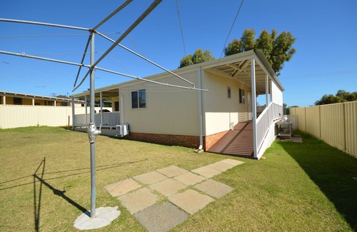 Kalbarri House | Pet-Friendly Surf Caster in Kalbarri - Rated 8.8/10