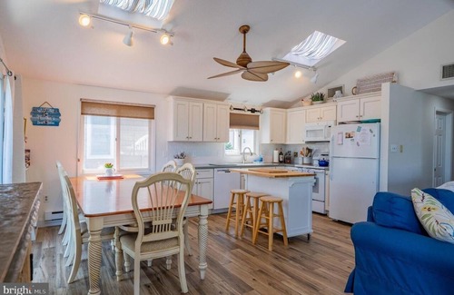 North Beach House | Beachside Bliss: Surf City Home with Pool & Ocean Views