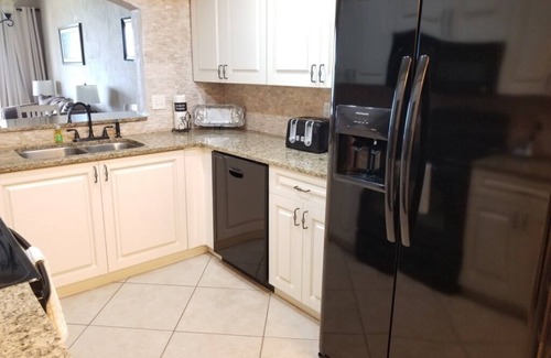 Palm Coast Condo | Cozy Surf Club I: 2 Bedroom Condo with Pool & Breakfast