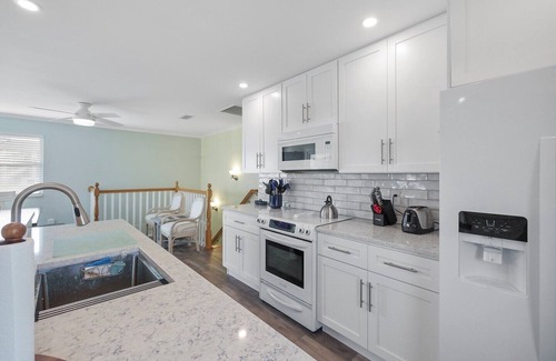 Surfcrest Village Cottage | Indulge in Surf Crest 36: Pet Friendly Beachside Retreat