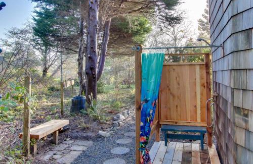 Otter Rock House | Cozy Surf Dome at Otter Rock: Family & Pet Friendly Stay