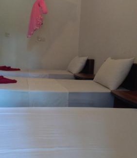 Pottuvil Division 2 Hotel | Relax at Surf Gangs Arugambay with Oceanfront Amenities