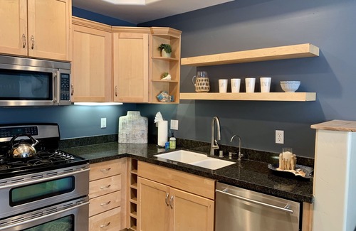 Avila Beach Condo | Beachside Escape: Steps to Ocean with Family-Friendly Amenities