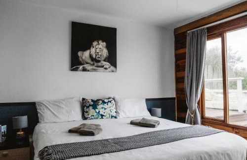 Paradise Beach Cabin | Beachfront Surf Lodge in South Africa with Ocean Views