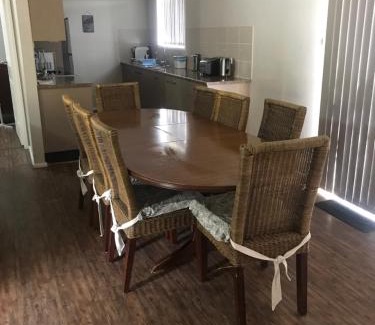 Nowra House | Pet and Child Friendly Surf Mist for Your Next Getaway