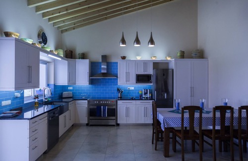 Ribeira Grande House | Beachfront Retreat: Santa Barbara's Secret Gardens Awaits