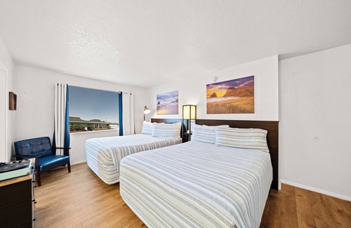 Pacific City Hotel | Discover Surf & Sand Inn: Family-Friendly Stay with Breakfast