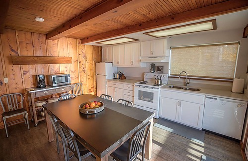 Bandon House | Surf Song: Breathtaking Ocean Views & Private Beach Access