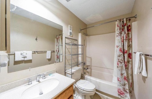 Madeira Beach Resort | Oceanfront Escape at Surf Song with Pool & Ocean Views