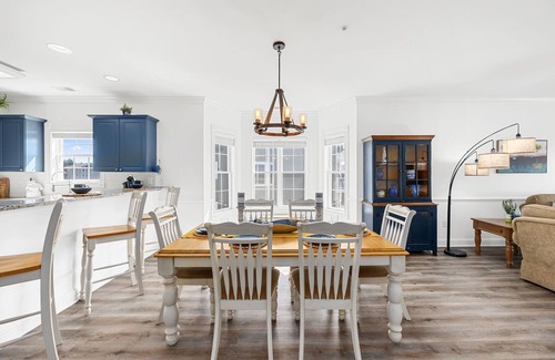 Central Myrtle Beach Resort | Oceanfront Retreat: Surf & Turf Myrtlewood 301 Awaits