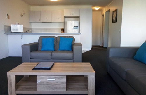 Maroochydore Apartment | Beachfront Bliss at Surfcomber with Pool and Ocean Views