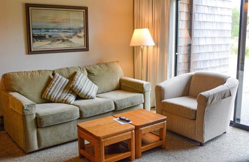 Ocean City Apartment | Oceanfront Surfcrest Resort: Guest Rated 9.3 with Hot Tub