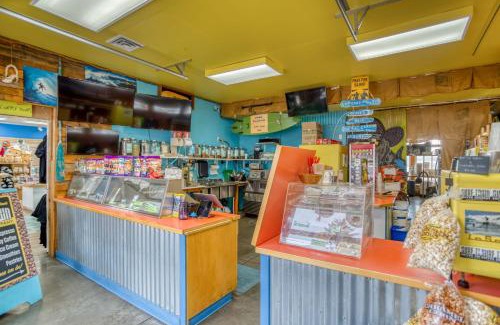 Historic Bayfront Hotel | Budget-Friendly Stay at Surfer Dude - Anchor Pier Lodge