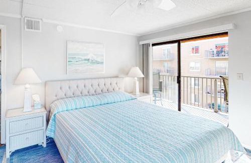 Midtown Ocean City Apartment | Enjoy Oceanfront Bliss at Surfs Edge 400 Hotel