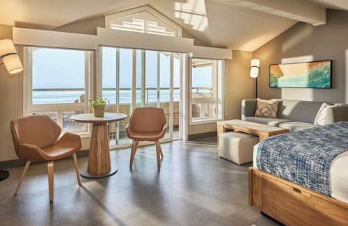 Downtown Cannon Beach Hotel | Ocean View Retreat at Surfsand Resort - Rated 9.6/10