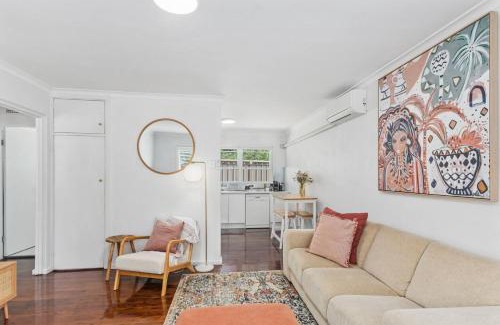 North Wollongong Apartment | Inviting Surfside Escape: Experience Local Life at North Beach