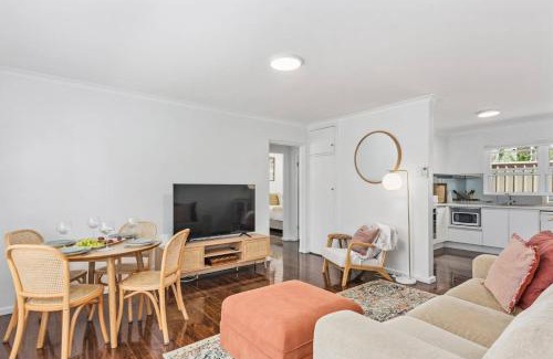 North Wollongong Apartment | Inviting Surfside Escape: Experience Local Life at North Beach