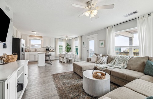 Surfside Beach House | Surfside Paradise #2: Oceanfront with Golf Cart Access