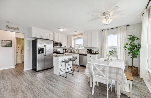 Surfside Beach House | Surfside Paradise #2: Oceanfront with Golf Cart Access