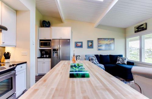 Gearhart Apartment | Beachside Bliss at Surfside | Suite on the Sea