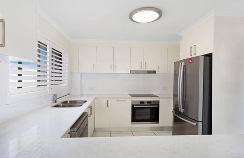 Forster Apartment | Oceanfront Surfspray 4 at Pebbly Beach - Rated 9.2/10