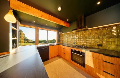 Hapuku House | Surfwatch House