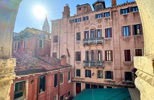 San Marco Apartment | Experience Surian Canal View Near St Mark’s Square