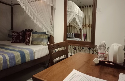 Mirissa House | Top-Rated Suriya Guest Home Stay in Mirissa with Breakfast