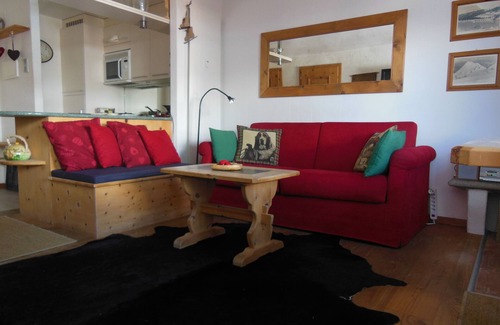 Surlej Apartment | Cozy Surlej-Silvaplana: 2 Room Flat Near St. Moritz