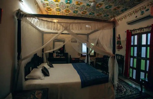 Hindaun Hotel | Experience Suroth Mahal: Family-Friendly Stay in Jaipur
