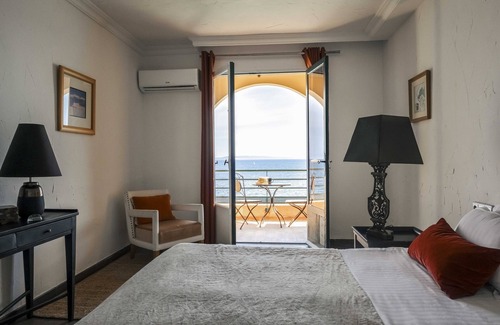 Cavaliere Beach Hotel | Relax at Surplage Hôtel Cavalière: Ocean View & Spa