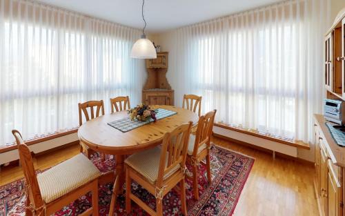 St. Moritz Apartment | Experience Surpunt 44: Family-Friendly with Top Ratings