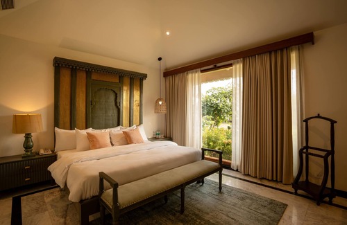Jodhpur Hotel | Discover Surpura Bagh: Family-Friendly with Pool Amenities
