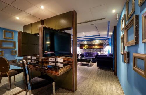Xinzhuang Hotel | Budget-Friendly Surreal Motel with Breakfast & Child Care