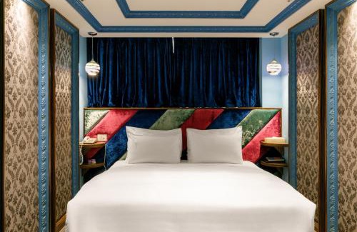 Xinzhuang Hotel | Budget-Friendly Surreal Motel with Breakfast & Child Care