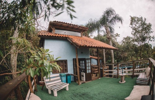 Praia do Rosa House | Discover Surya Inn: Pet-Friendly Oasis with Ocean Views