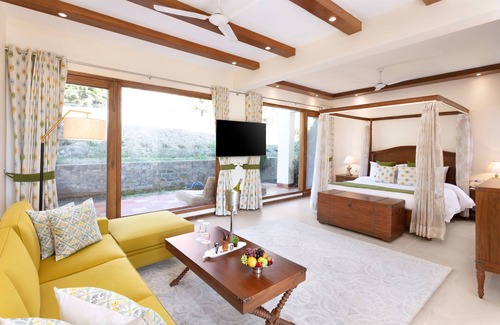 Kumarhatti Hotel | Indulge at Suryavilas Resort & Spa - Rated 9/10 by Guests