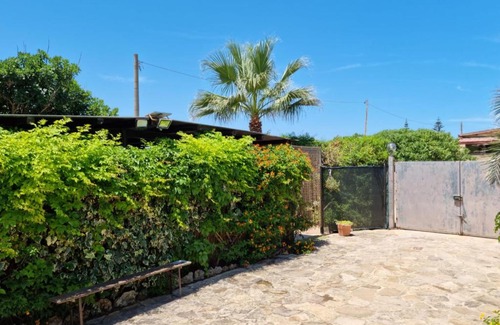 Marsala House | Experience SusanSea House: Oceanfront Bliss Awaits You