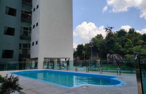Pelindung Apartment | Experience Sutra Damai Seaview: Rated 9/10 with Oceanfront Access