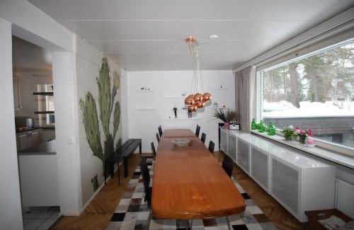 Etelainen District Villa | Beautiful Kaskisaari Home Near Helsinki with Ocean Views