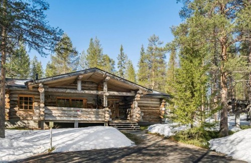 Sirkka House | Inviting Suutarinkolo by Interhome with Lake View & Spa